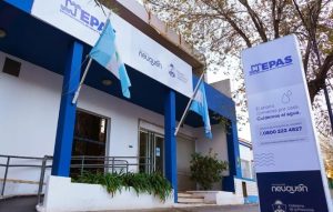 Servicio afectado por fisura de una cañería de distribución de agua potable